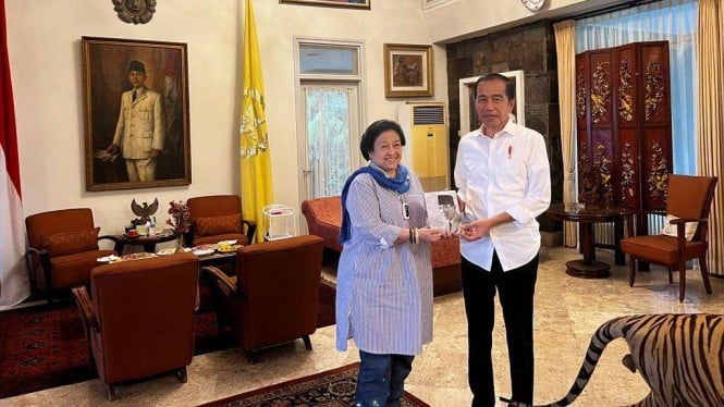 Presiden Joko Widodo (Jokowi) dan Megawati Soekarnoputri