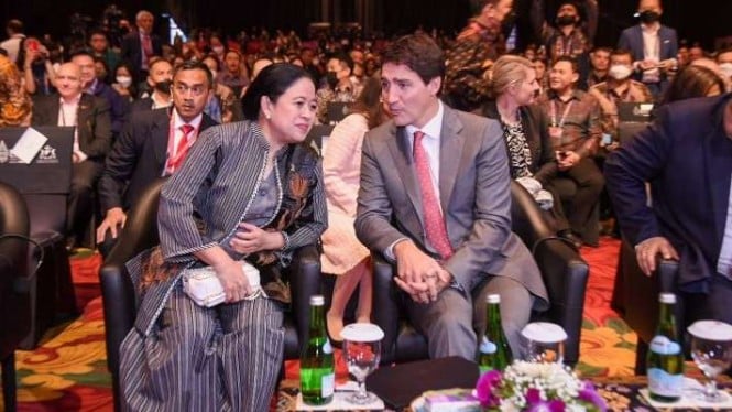 Arsif foto - Ketua DPR RI Puan Maharani berbincang dengan Perdana Menteri Kanada Justin Trudeau di sela-sela penutupan Business 20 atau B20 Summit 2022 di Bali, Senin, 14 November 2022.