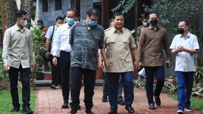 Ketua Umum Golkar Airlangga Hartarto dan Ketua Umum Gerindra Prabowo Subianto.
