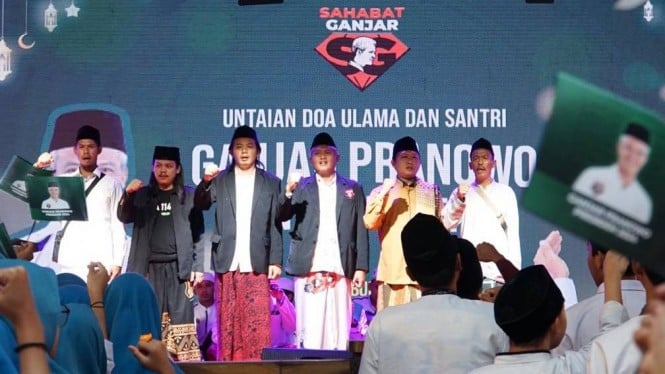 Relawan Ganjar gelar doa bersama di Kebumen, Jawa Tengah.