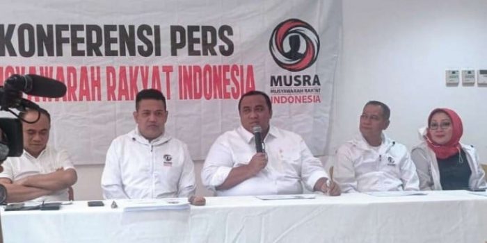 Ketua Dewan Pengarah Musra Indonesia, Andi Gani Nena Wea saat  konferendi pers.