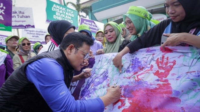 Ketua Umum PKB ikut tandatangani petisi di Surabaya, Jatim.