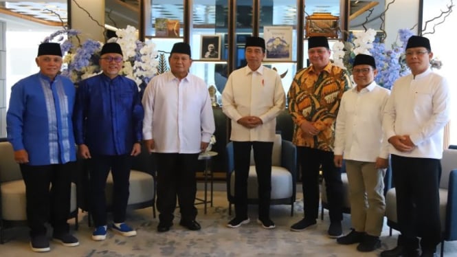 Petinggi KIB dan KKIR bertemu dengan Presiden Jokowi.