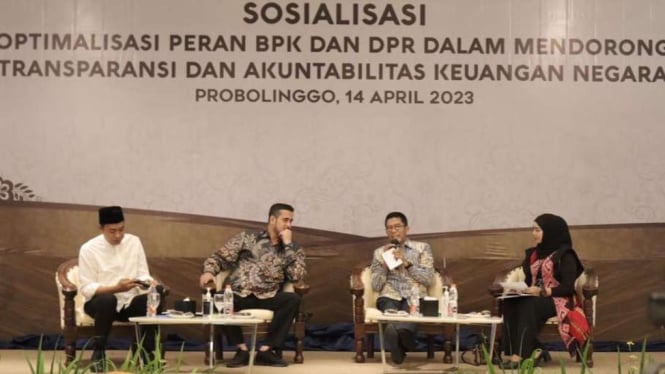 Politisi Partai Golkar, Misbakhun Dalam Diskusi di Probolinggo Jawa Timur