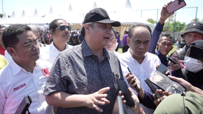 Airlangga Hartarto Bersama Ketum Relawan Pro Jokowi (Projo) Budi Arie Setiadi