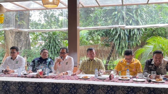 Ketua DPP PKB, Faisol Riza (ketiga dari kanan)